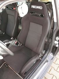 RECARO Speed Sitze im BMW Mini nachgerüstet.